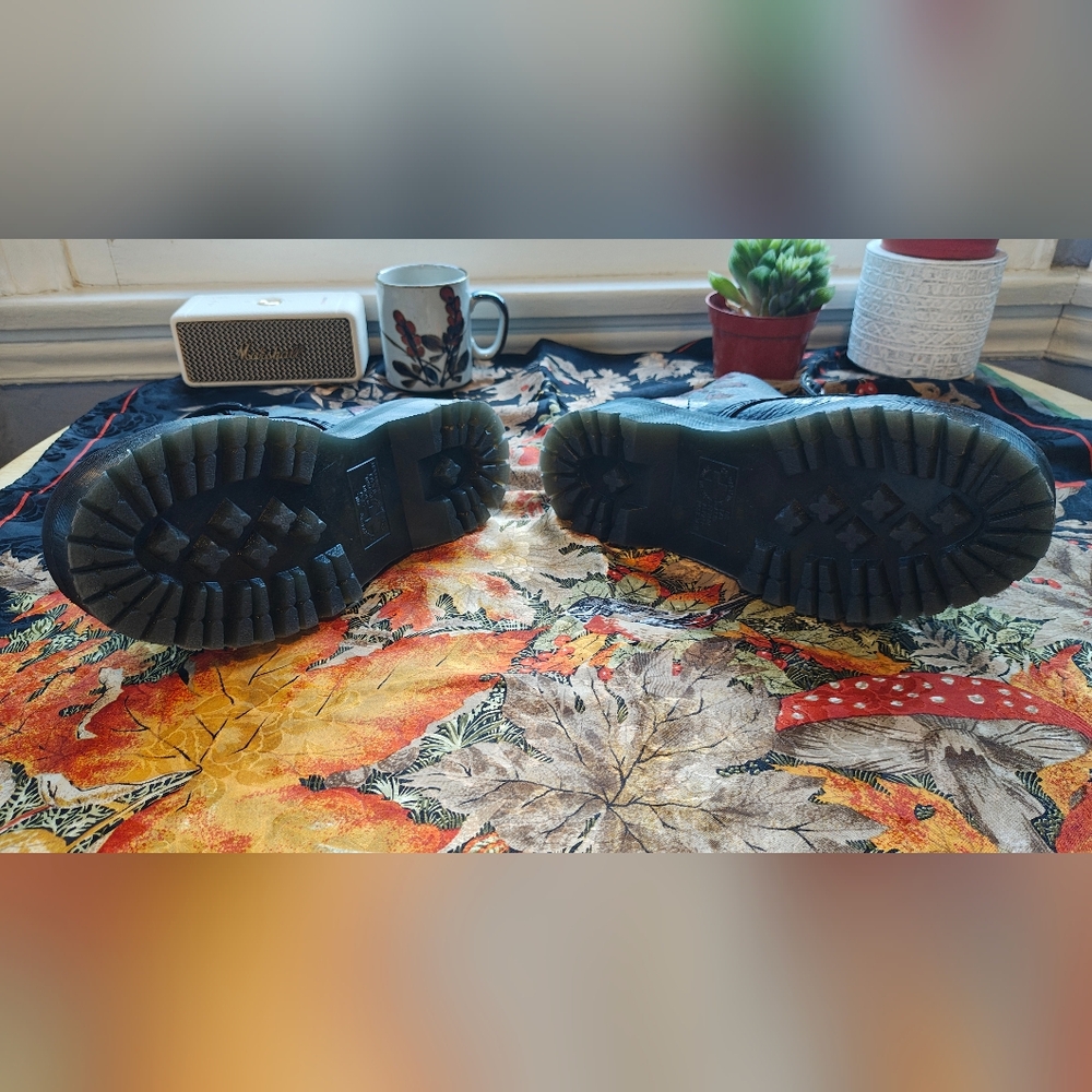 Dr. Martens Sinclair Decayed Flowers Platform Boo… - image 5